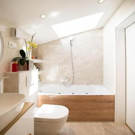 Tirkizni Val Appartement *