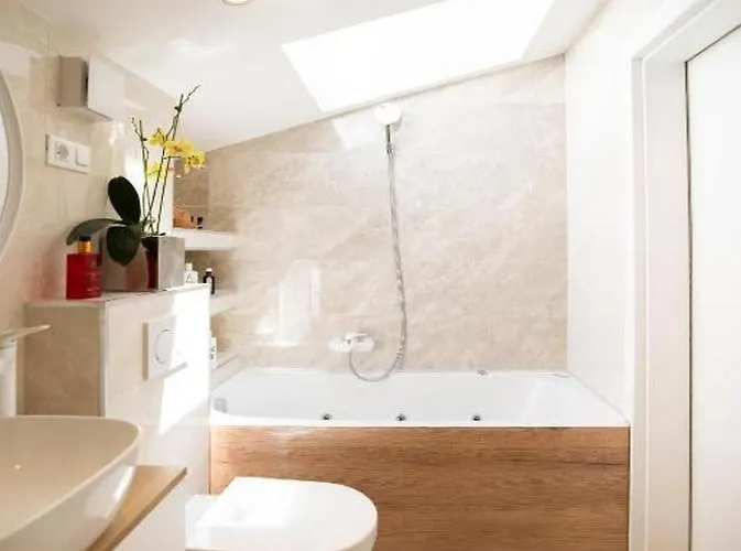 Tirkizni Val Apartman *